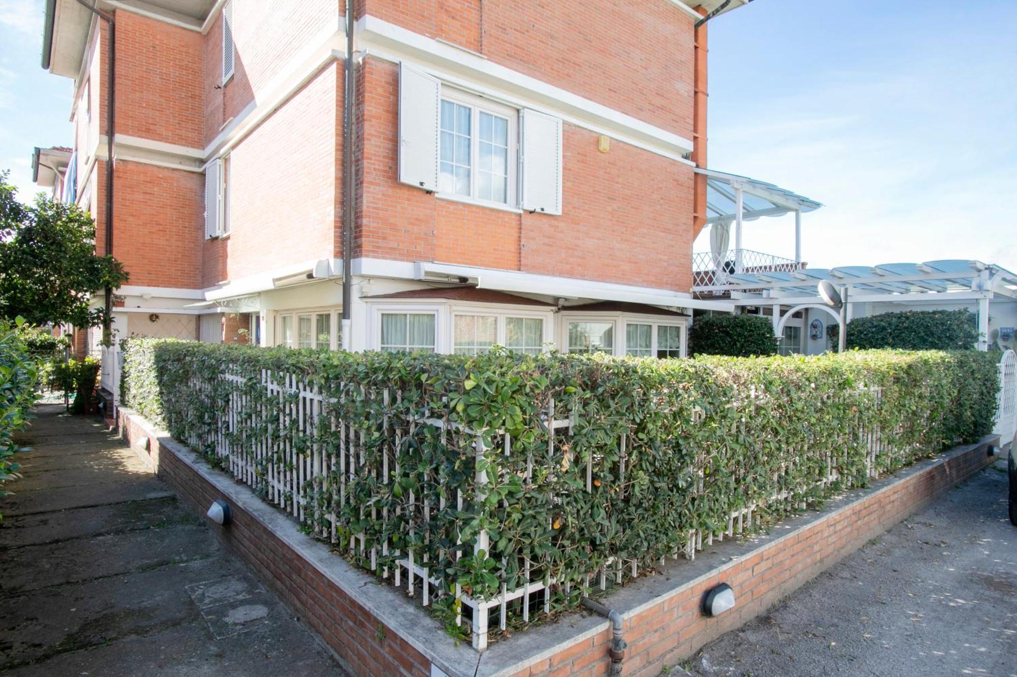 Maison Renée Viareggio Exterior foto